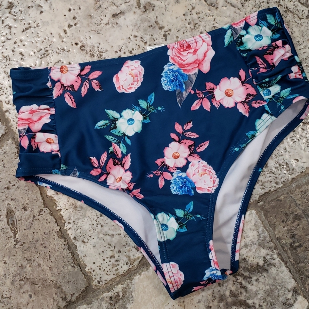 Floral swim bottom
